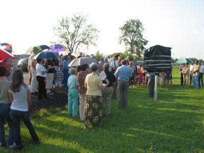 Residents waiting for the unveiling